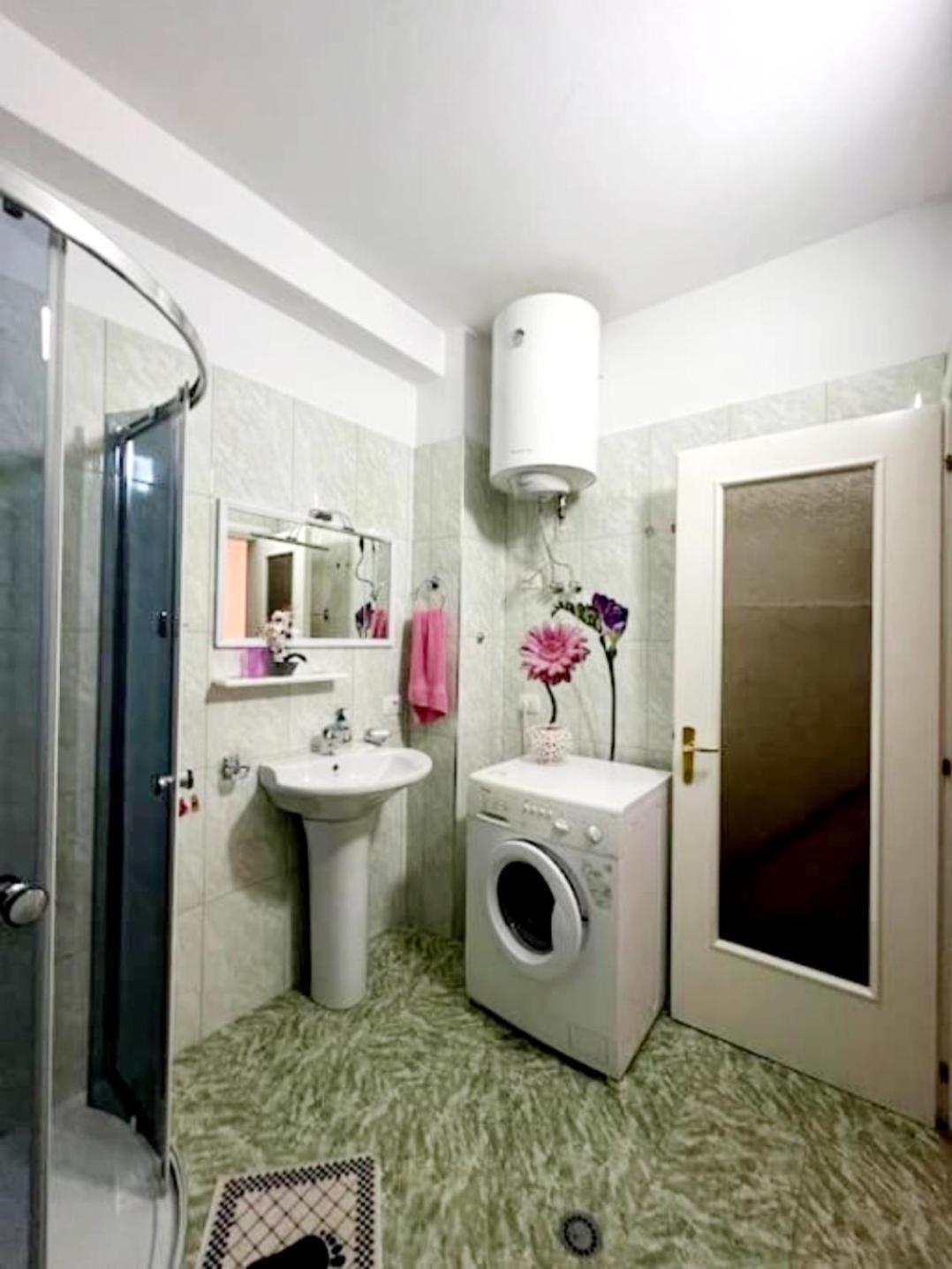 Happy Stories' Apartment In City Centre Shkodra Exterior foto